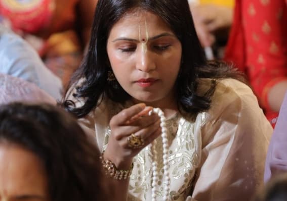 Chanting Vishnu’s Names